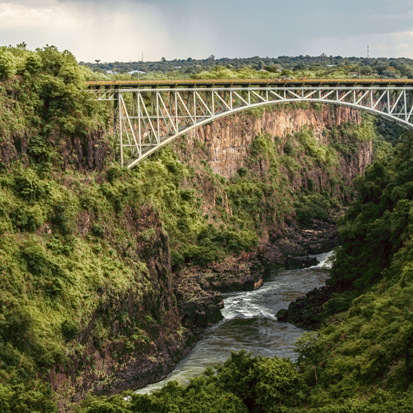 2-Simbabwe-Vic-Falls-Bridge