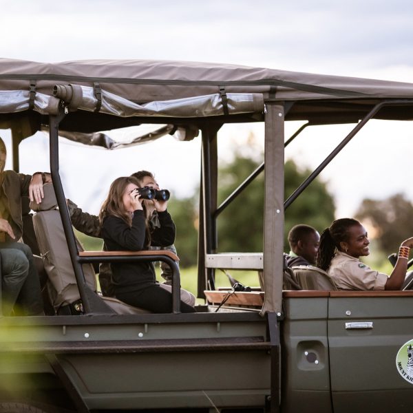 Tansania Serengeti Grumeti Hills Open Vehicle